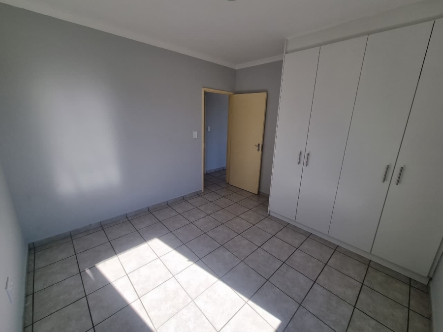 To Let 2 Bedroom Property for Rent in Klein Drakenstein Western Cape